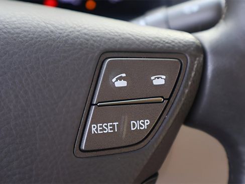 Used 2011 Lexus LS 460 image 20