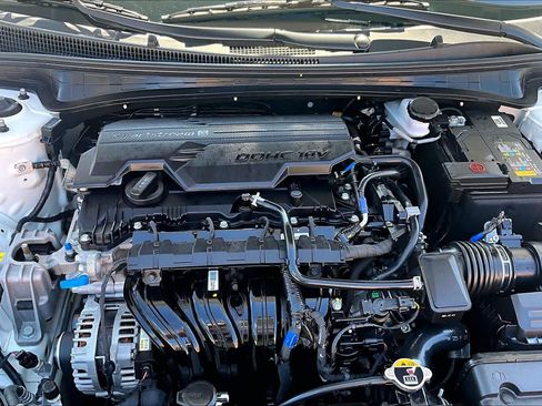 Used 2025 Hyundai Elantra SEL FWD image 32