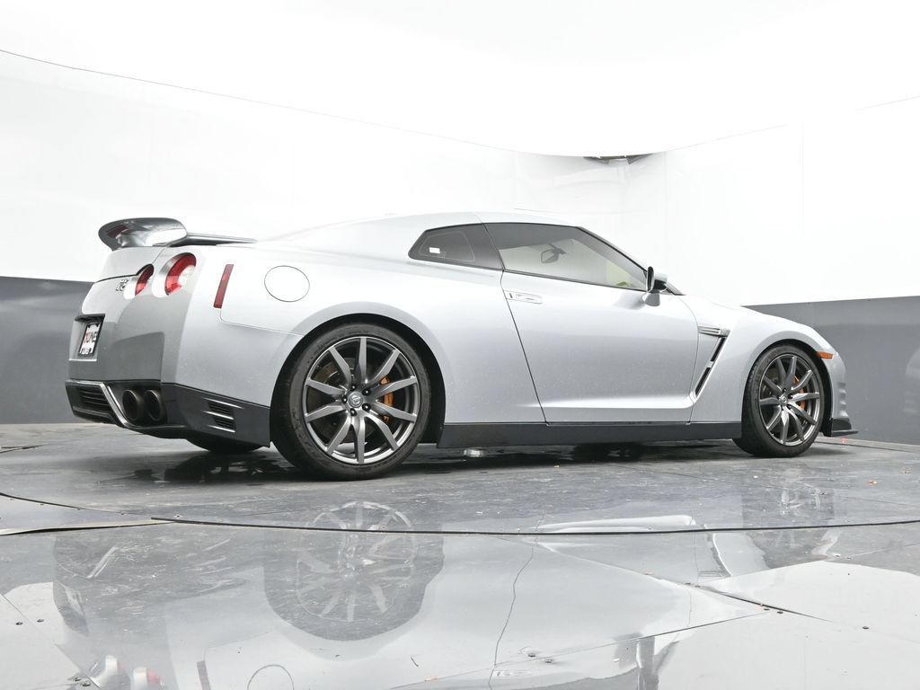 Used 2012 Nissan GT-R Premium AWD/4WD image 44