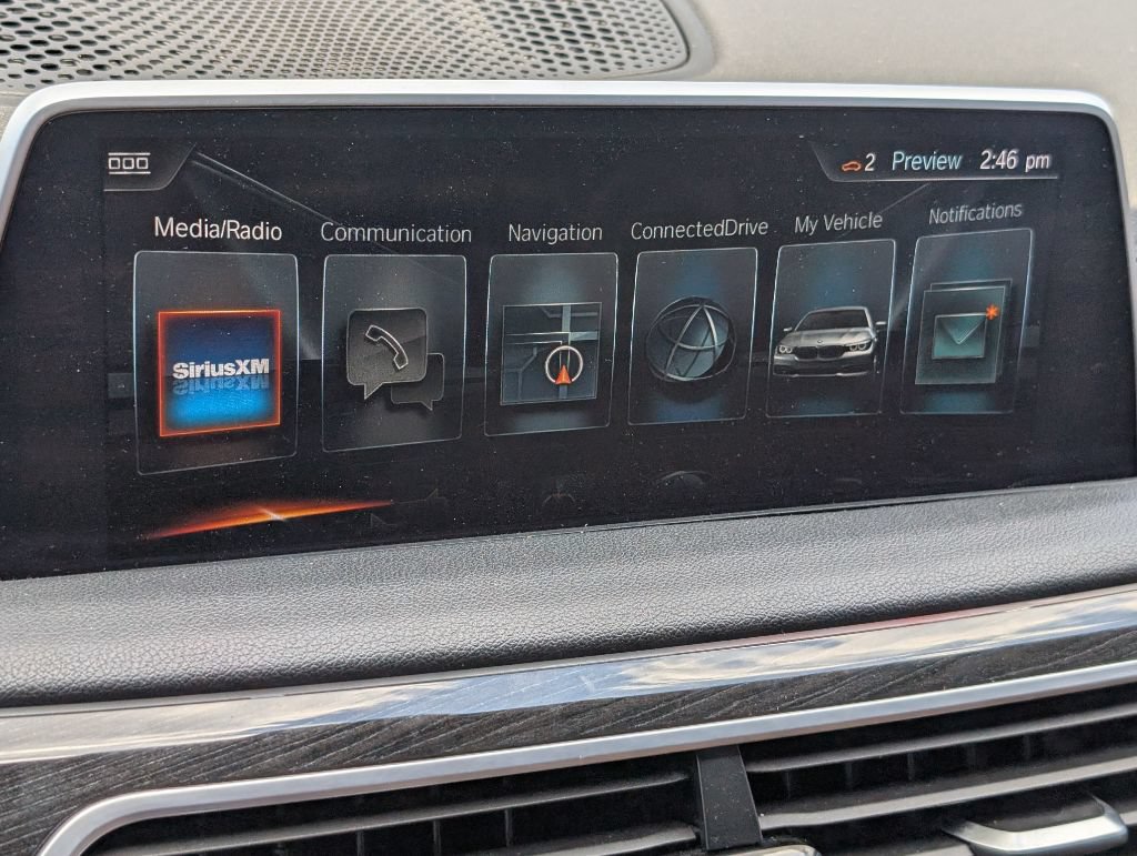 Used 2016 BMW 740i w/ M Sport Package RWD image 19