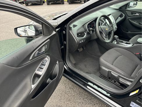 Used 2023 Chevrolet Malibu LS FWD image 8