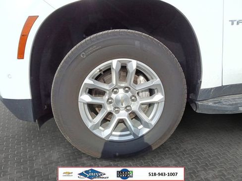 Used 2025 Chevrolet Tahoe LT AWD/4WD image 9
