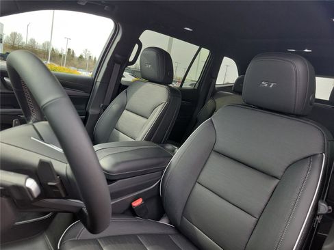 New 2026 Buick Enclave Sport Touring w/ Power Package image 18