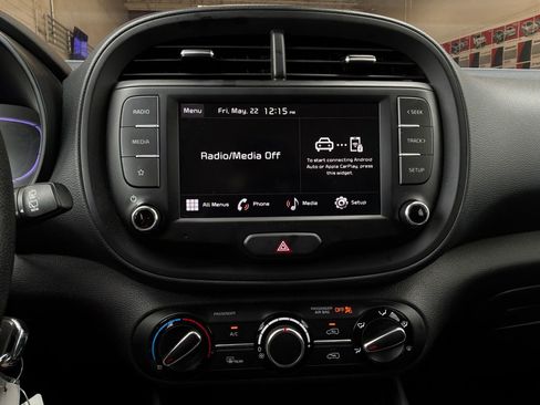 Used 2025 Kia Soul LX w/ LX Technology Package FWD image 24