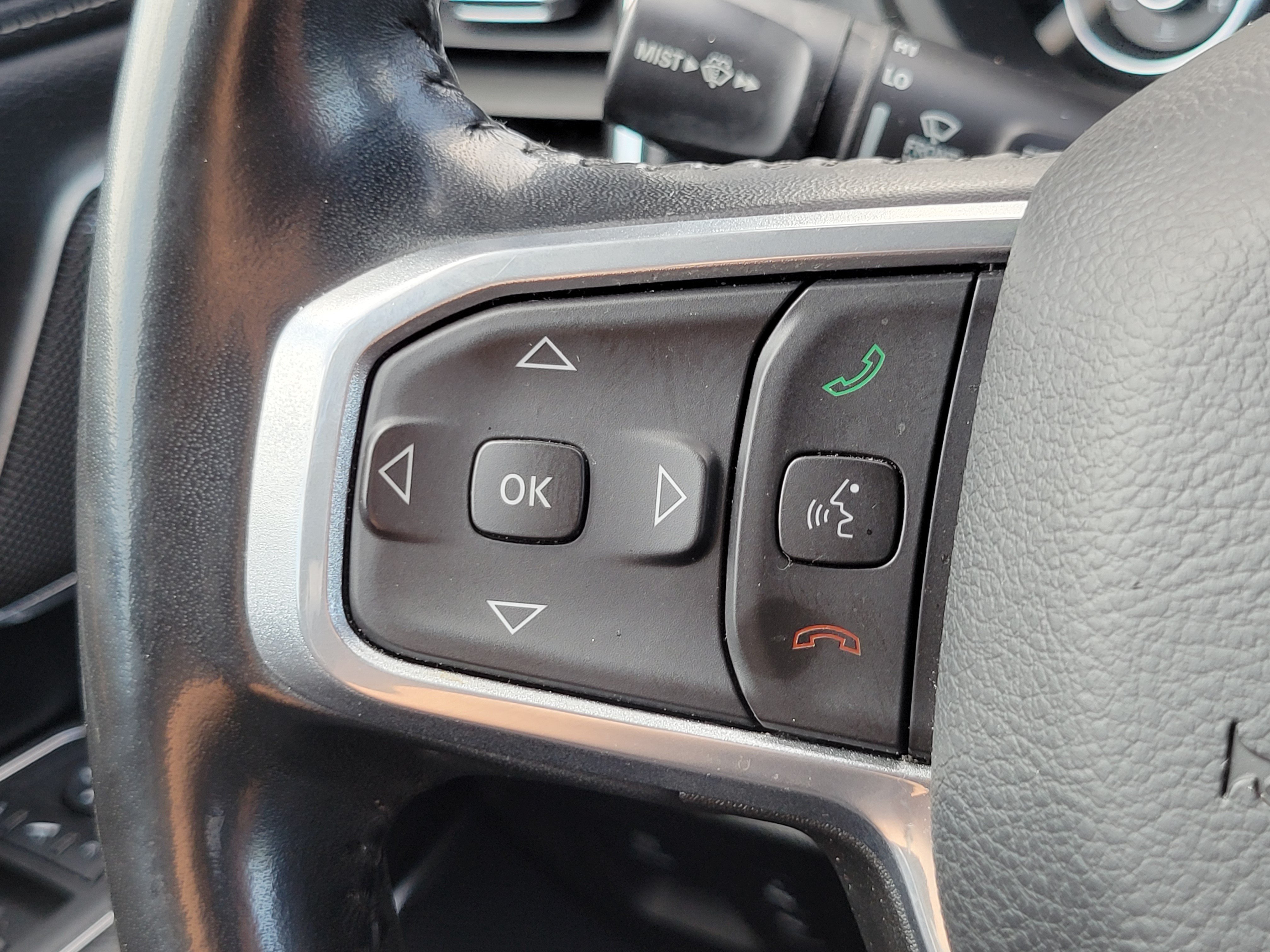 Used 2022 RAM 1500 Laramie AWD/4WD image 11