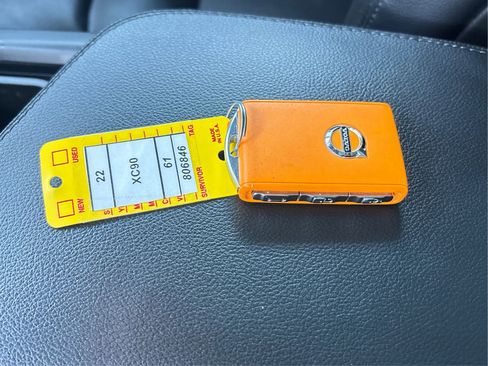 Used 2022 Volvo XC90 T5 Momentum w/ Advanced Package image 42