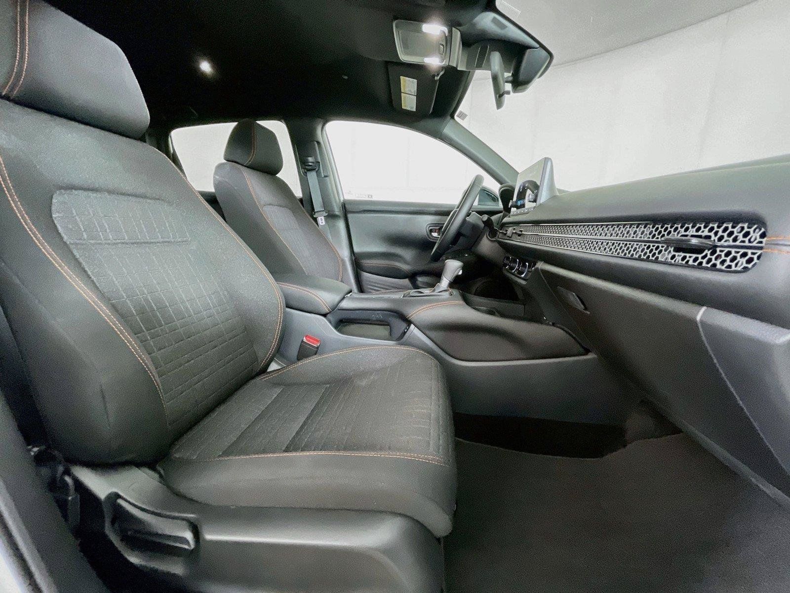 Certified 2025 Honda HR-V Sport image 31