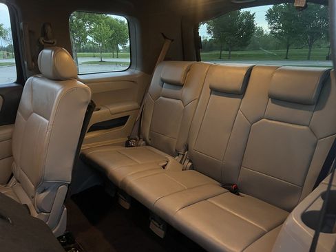 Used 2011 Honda Pilot EX-L image 17