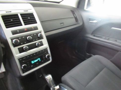 Used 2010 Dodge Journey SXT w/ Flexible Seating Group image 11