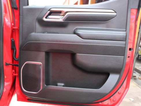 Used 2024 Chevrolet Silverado 1500 LT image 39