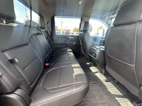 Used 2021 GMC Sierra 2500 SLT w/ SLT Preferred Package image 14