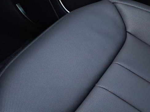 New 2025 Land Rover Range Rover SE image 17