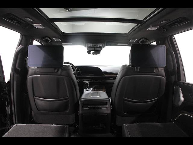 Used 2023 Cadillac Escalade Premium Luxury Platinum w/ Heavy-Duty Trailer Package AWD/4WD image 24