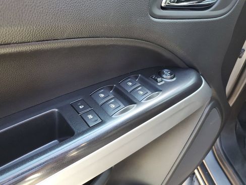 Used 2021 Chevrolet Colorado LT w/ LT Convenience Package AWD/4WD image 14