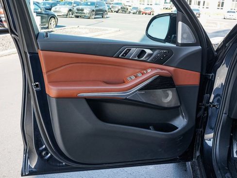 New 2025 BMW X7 M60i image 9