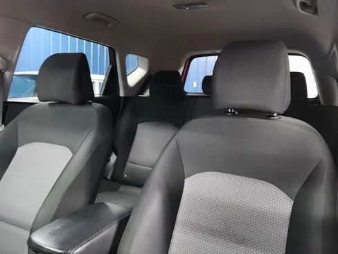 Used 2022 Kia Soul LX image 9