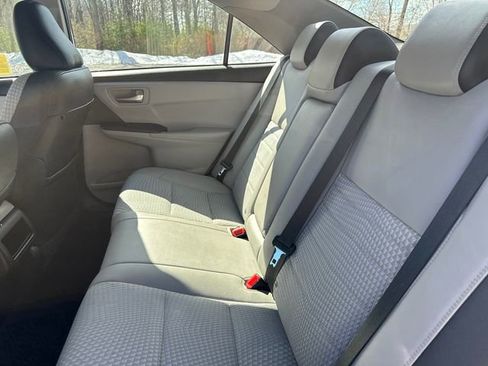 Used 2015 Toyota Camry SE image 15