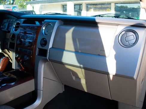 Used 2009 Ford F150 Lariat image 37