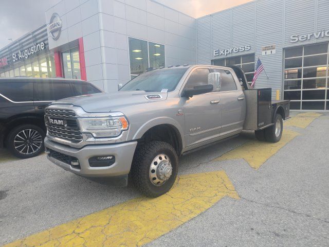 Used 2022 RAM 3500 Limited AWD/4WD image 2