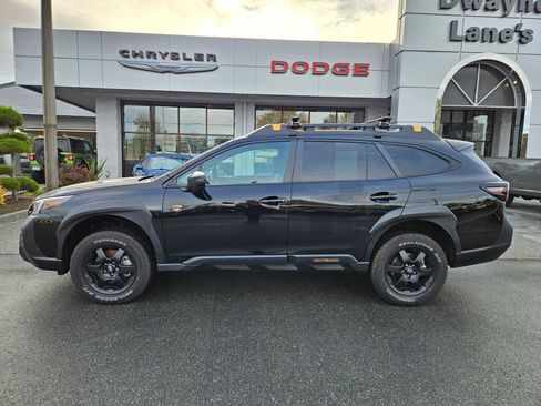 Used 2023 Subaru Outback Wilderness image 2