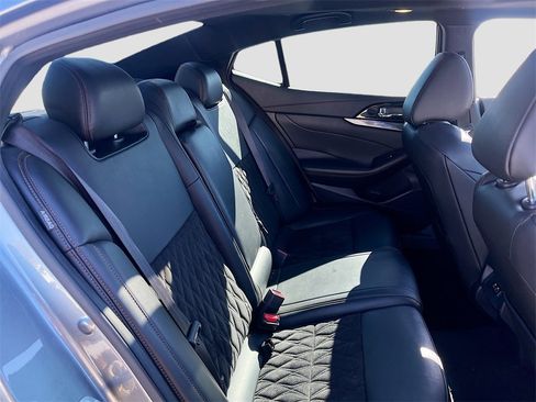 Used 2023 Nissan Maxima SR w/ Sport Mat Group image 28