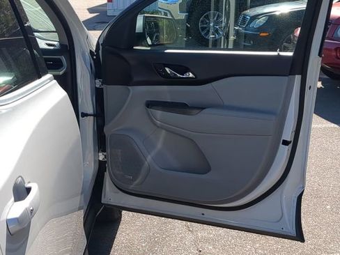 Used 2018 GMC Acadia SLT image 37