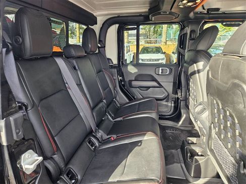 Certified 2023 Jeep Gladiator Rubicon w/ Cold Weather Group image 16