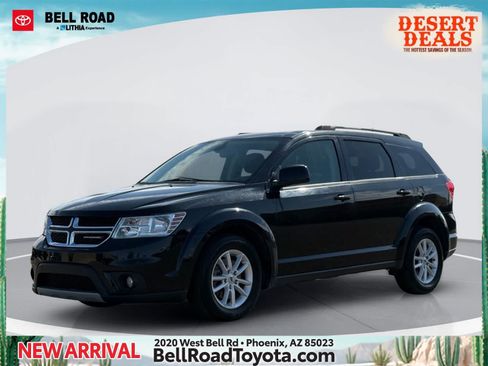 Used 2019 Dodge Journey SE FWD image 1