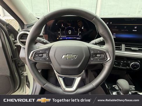 Used 2025 Chevrolet Trax ACTIV w/ Driver Confidence Package FWD image 13