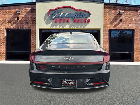 Used 2023 Hyundai Sonata SE image 6