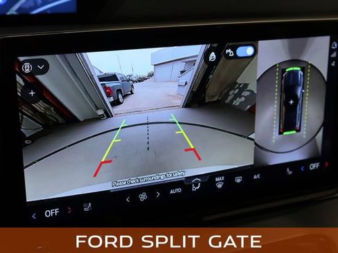 Used 2025 Ford Expedition Active AWD/4WD image 28