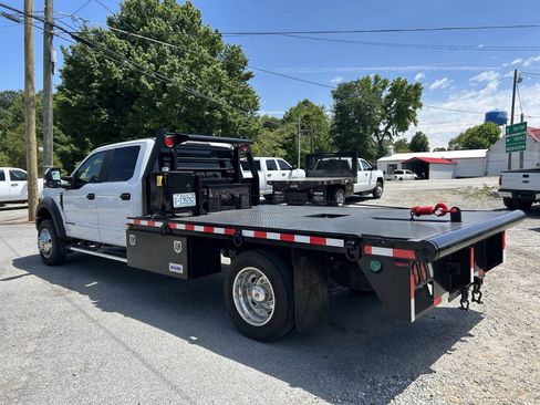 Used 2018 Ford F550 4x4 Crew Cab Super Duty w/ Power Equipment Group image 10