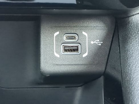 New 2026 Jeep Compass Latitude image 19