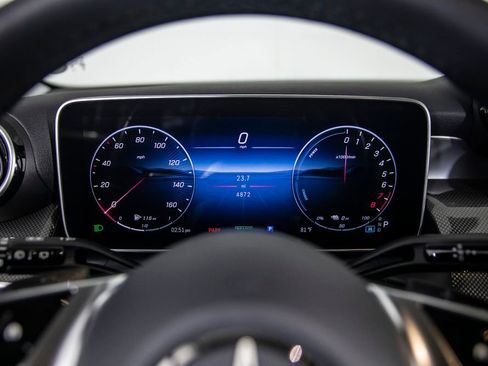 Used 2026 Mercedes-Benz GLC 350e 4MATIC image 25