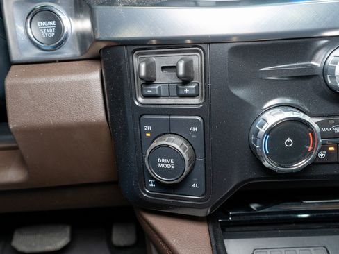 Used 2026 Ford F250 King Ranch w/ Chrome Package image 32