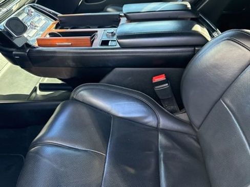 Used 2018 Lincoln Navigator Select image 5