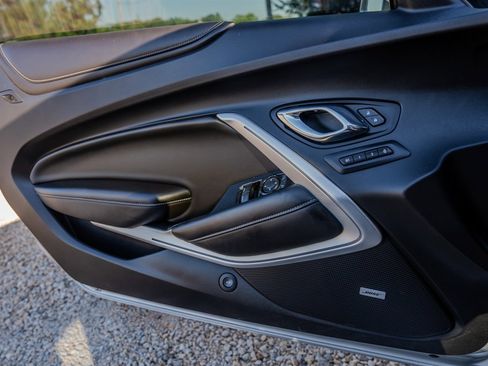 Used 2017 Chevrolet Camaro SS RWD image 25