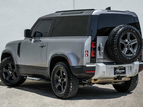 Used 2022 Land Rover Defender 90 image 10