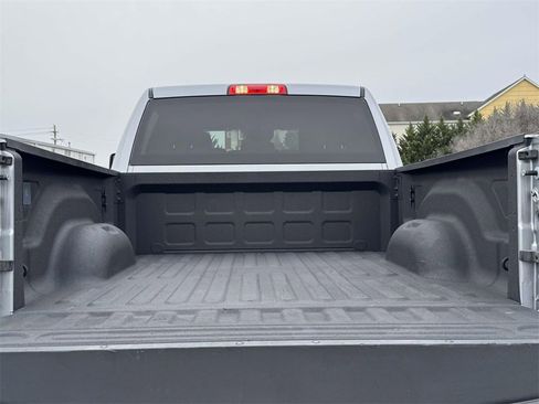 Used 2024 RAM 2500 Big Horn w/ Night Edition image 29