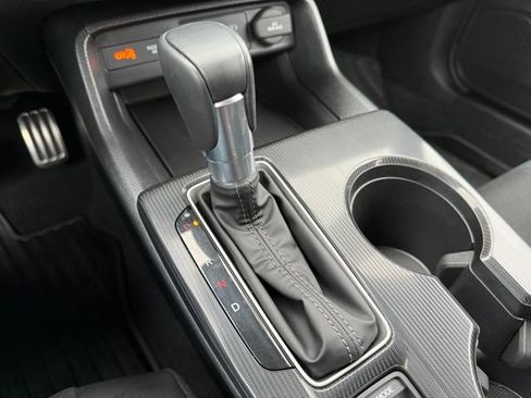 Used 2025 Honda Civic Sport image 28