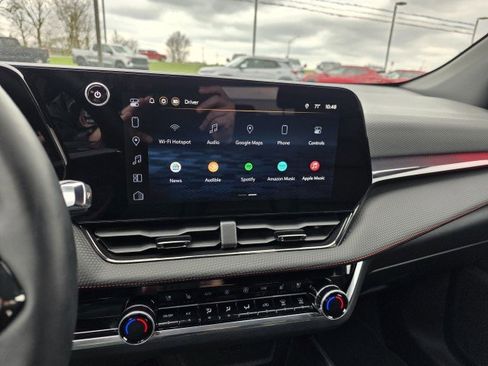 Used 2025 Chevrolet Equinox RS w/ Safety and Technology Package image 6