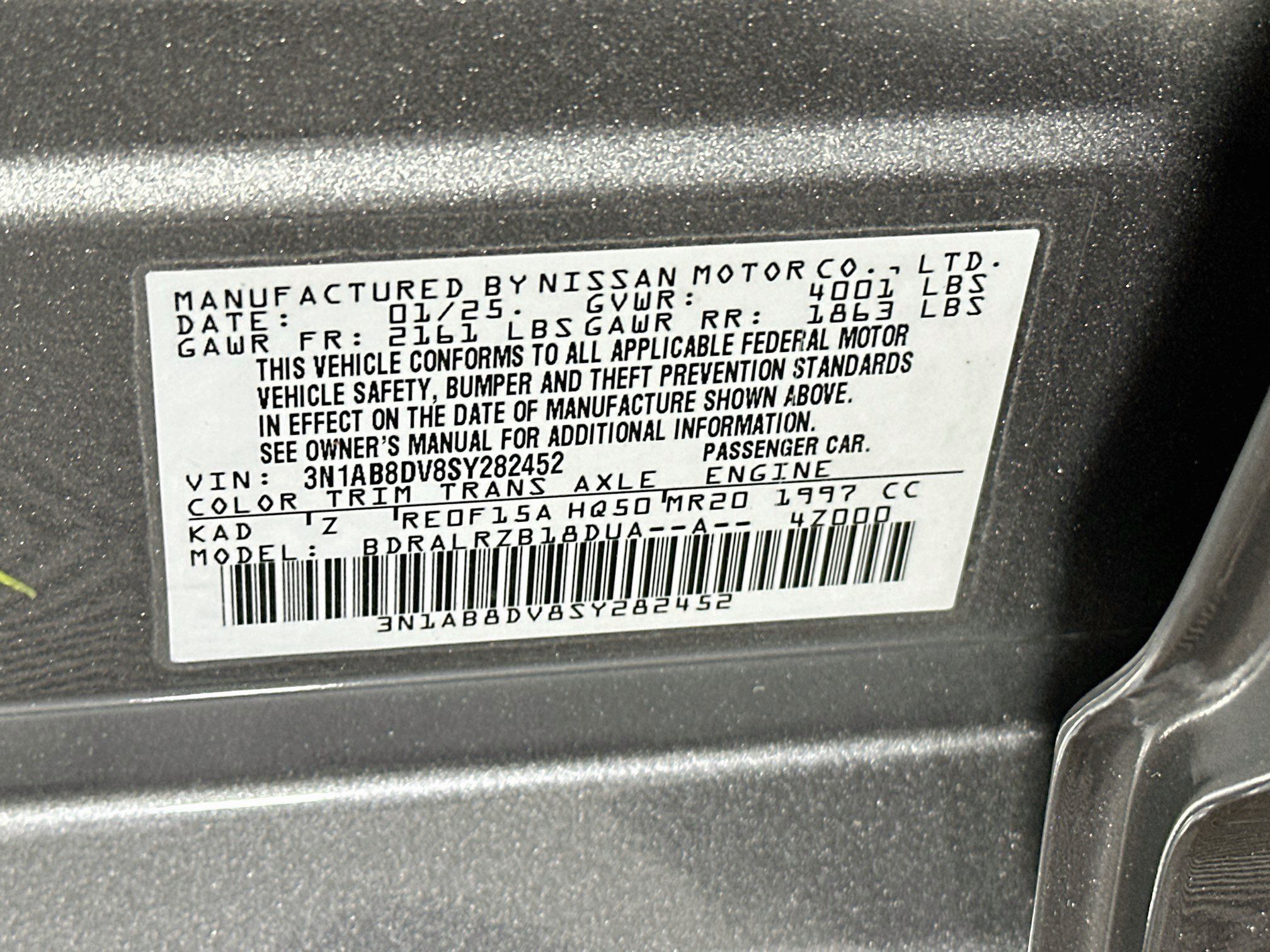 Used 2025 Nissan Sentra SR FWD image 12