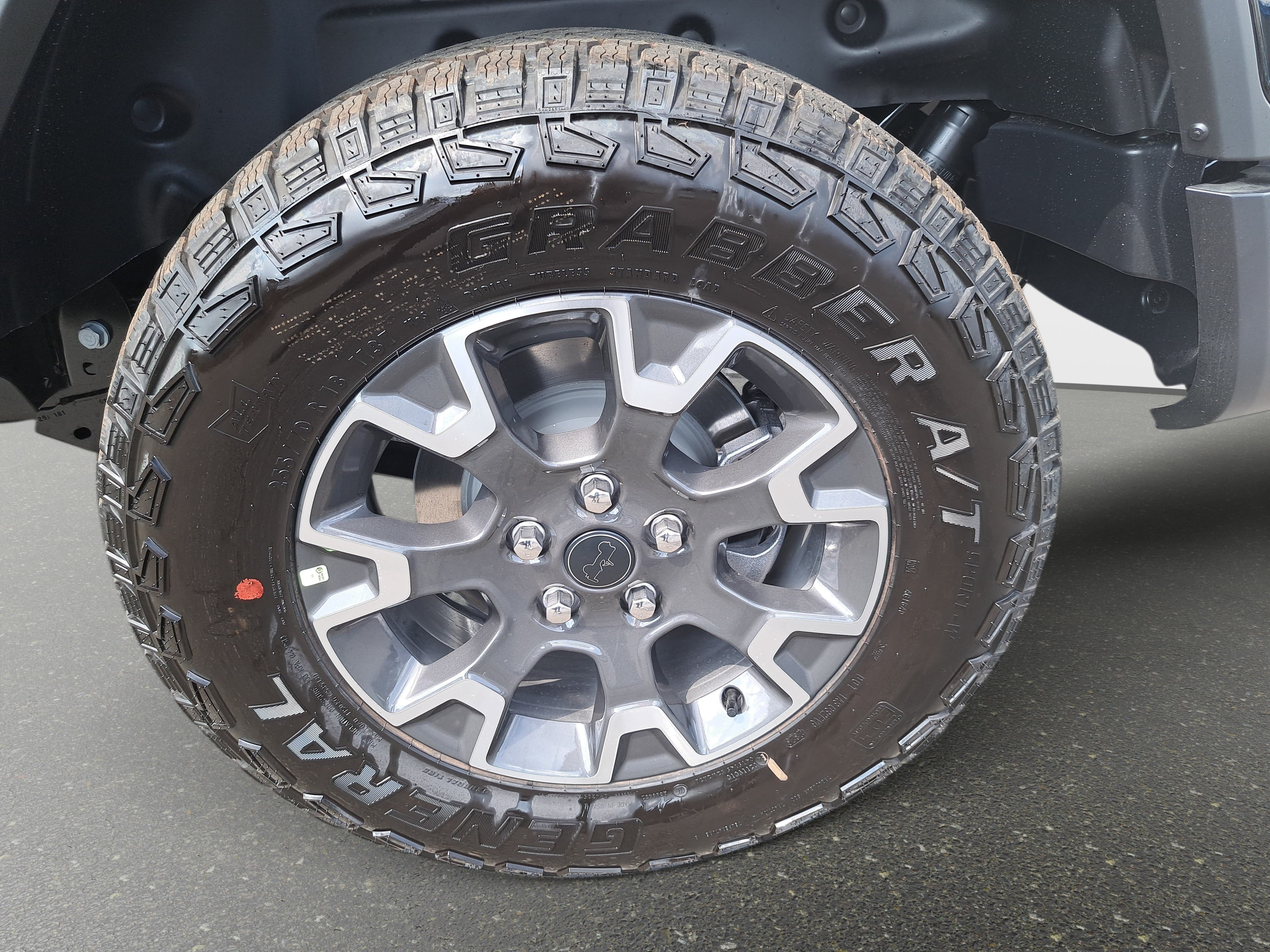 New 2027 Jeep Wrangler Unlimited Sahara AWD/4WD image 28