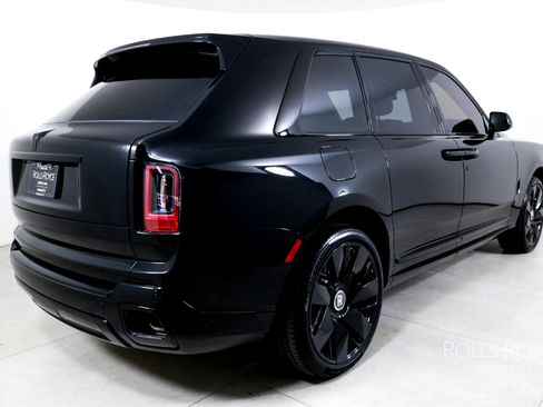 Used 2026 Rolls-Royce Cullinan AWD/4WD image 2