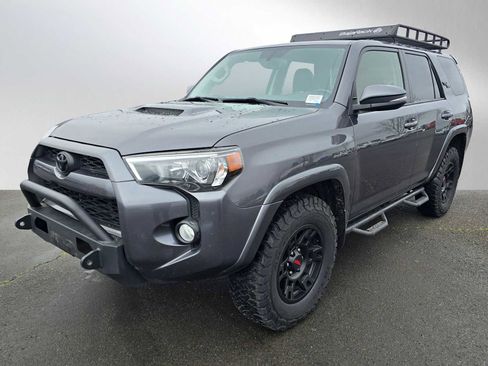 Used 2018 Toyota 4Runner TRD Off-Road Premium image 7