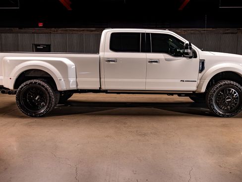 Used 2020 Ford F450 Platinum w/ FX4 Off-Road Package image 10