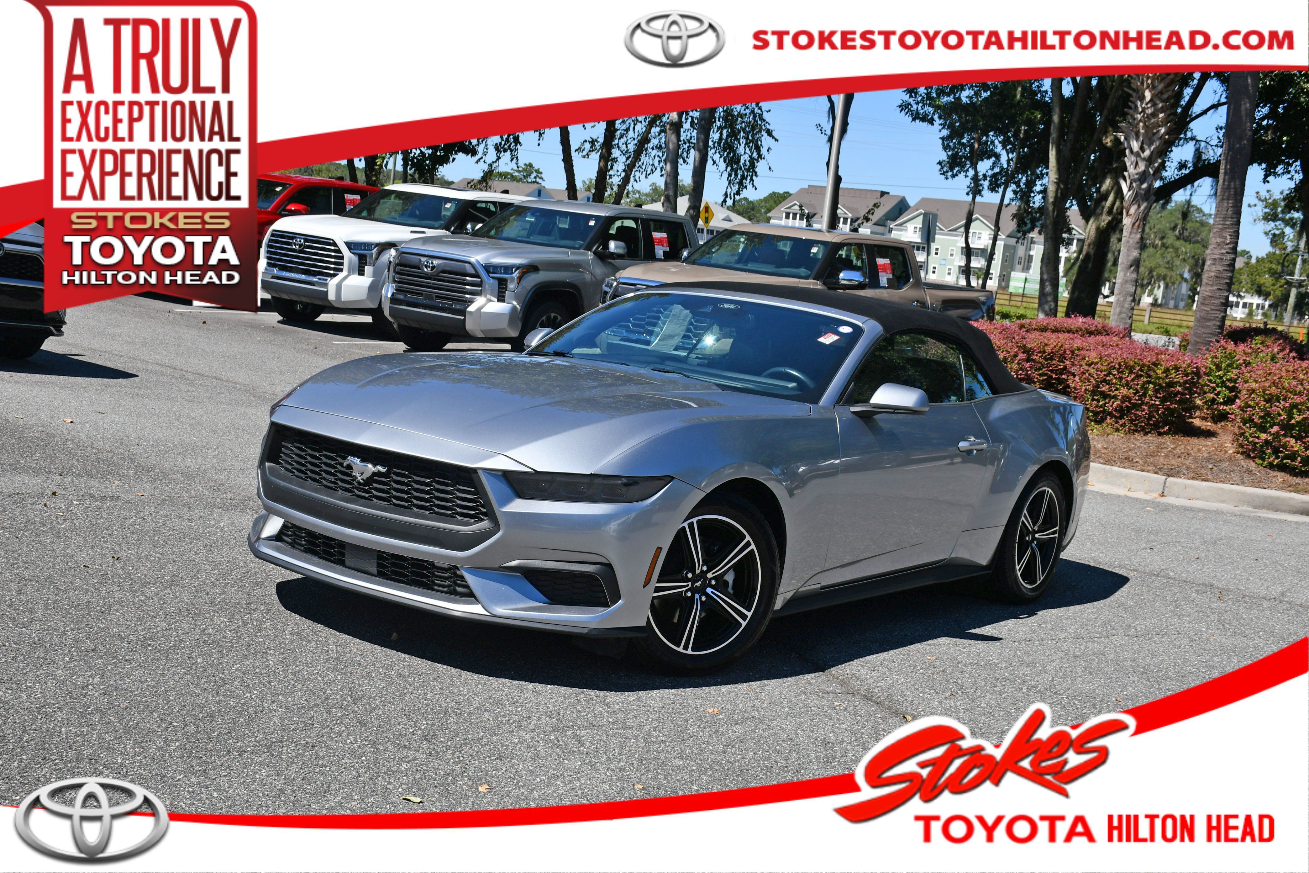 Used 2025 Ford Mustang Premium RWD image 1