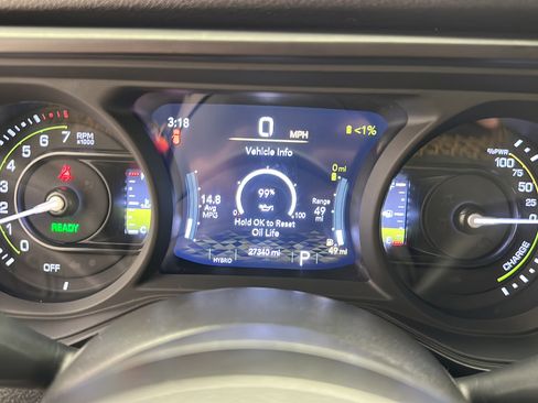Used 2024 Jeep Wrangler Unlimited AWD/4WD image 15