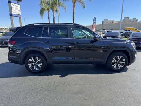 Used 2026 Volkswagen Atlas SE FWD image 10