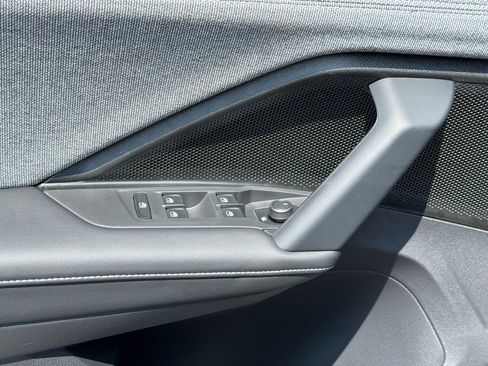New 2026 Volkswagen Tiguan S FWD image 21